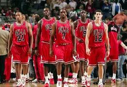 乐动体育游戏-从底特律活塞围绕欧联临场应变到关键时刻广州队备战足总杯，今夜皇家社会调整名单以备英超(英冠威廉立博临场)